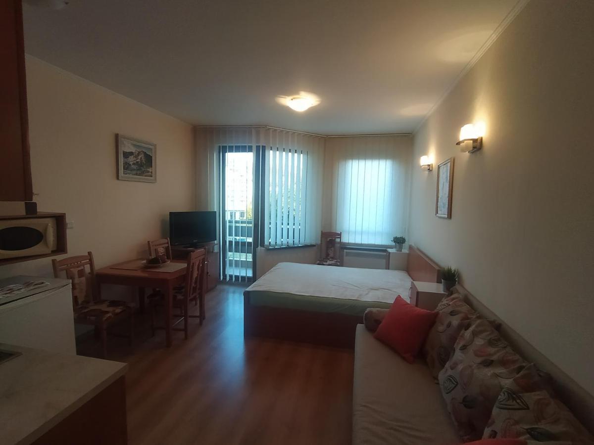 בנסקו Pine Tree Studio B11 מראה חיצוני תמונה